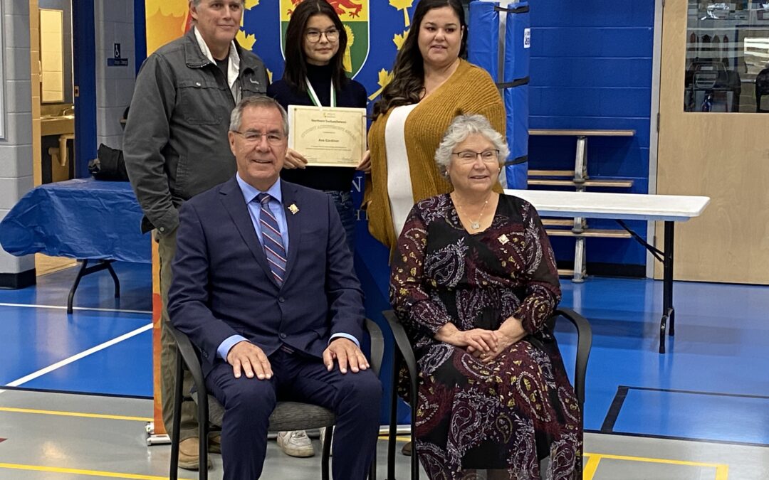 Lieutenant Governor gives northern students Award of Excellence